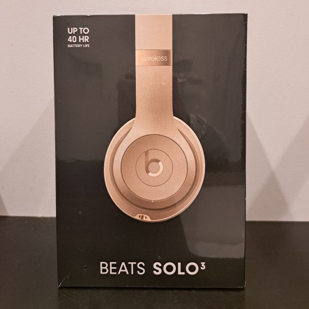 Beats Solo 3 Wireless Headphones - NEW